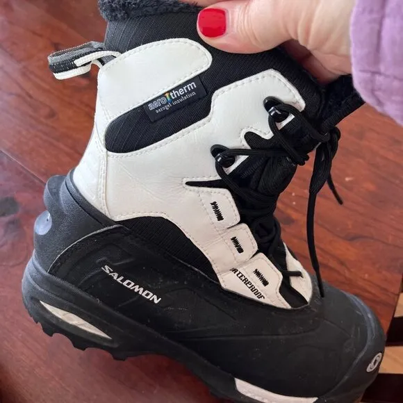Salomon Women's Toundra Mid Waterproof Winter Aerotherm Boot-  Size 7