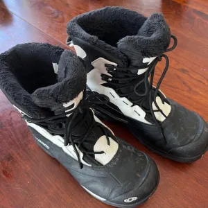 Salomon Women's Toundra Mid Waterproof Winter Aerotherm Boot-  Size 7
