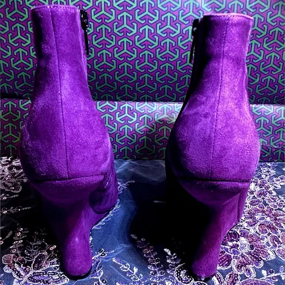Salvatore Ferragamo Bolgheri Violet Suede Cut-Out Retro Wedge Bootie