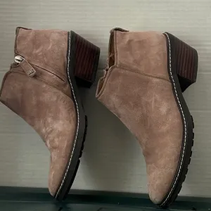 Sam Edelman Tan Suede Ankle Boots Women’s Size 6 EUC
