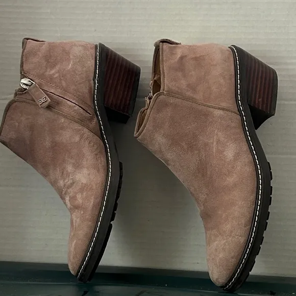 Sam Edelman Tan Suede Ankle Boots Women’s Size 6 EUC