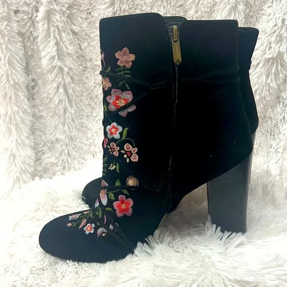 Sam Edelman Winnie Floral Embroidered Suede Black Boots Women’s Size 10