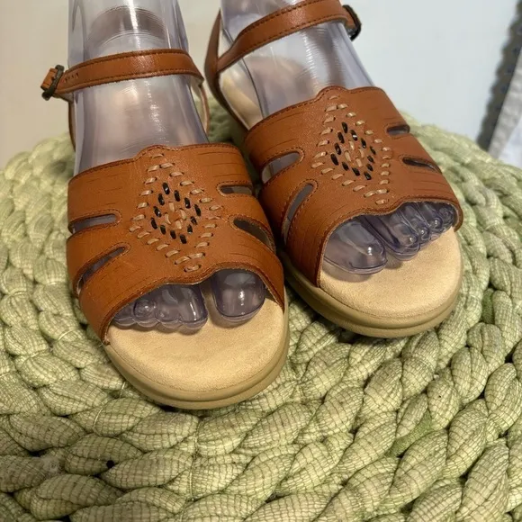 SAS Aztex Brown Leather Huarache Ankle Strap Flat Comfort Sandals WIDE
