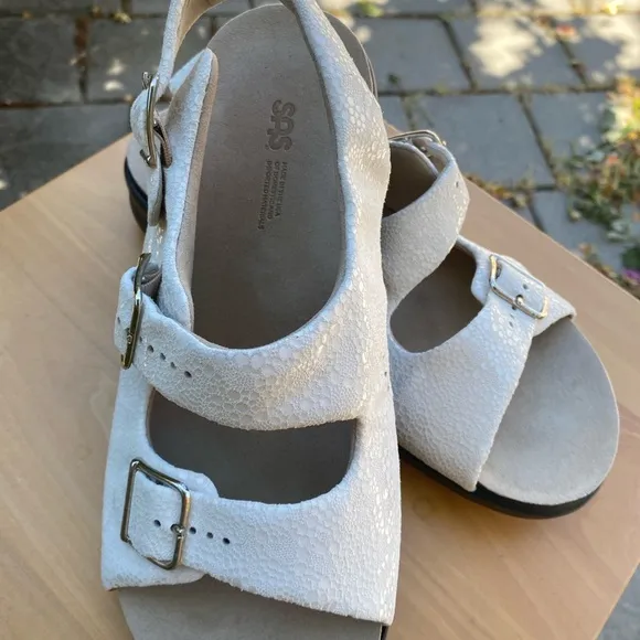 SAS Women's, Relaxed Sandal, Leather, Vanilla, Size 10 ½ Wide