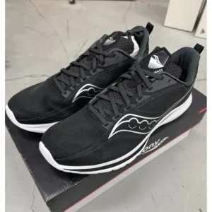 Saucony Kinvara 13 Running Shoes Black Silver Sneakers Lightweight Mens Size 12