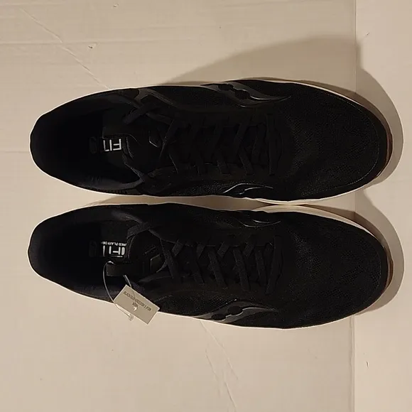 SAUCONY mens size 13 Freedom 5 Black running shoes gym sneakers lightweight new