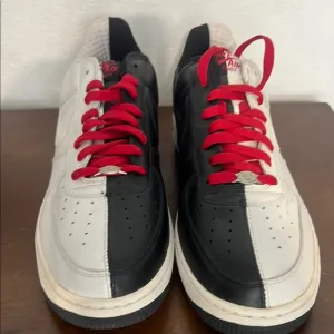 Scarface Nike Men's Black and White Sneakers