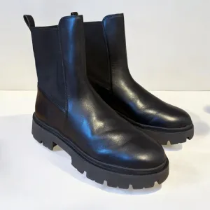Schutz Billie Black Leather Lug Sole Chelsea Boots Women's Size 10 NEW In Box