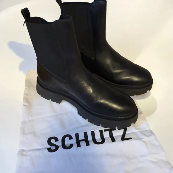 Schutz Billie Black Leather Lug Sole Chelsea Boots Women's Size 10 NEW In Box