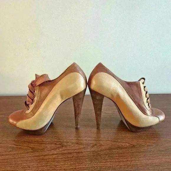 Sergio Zelcer Camel ankle lace up  Boots Size 8 EUC