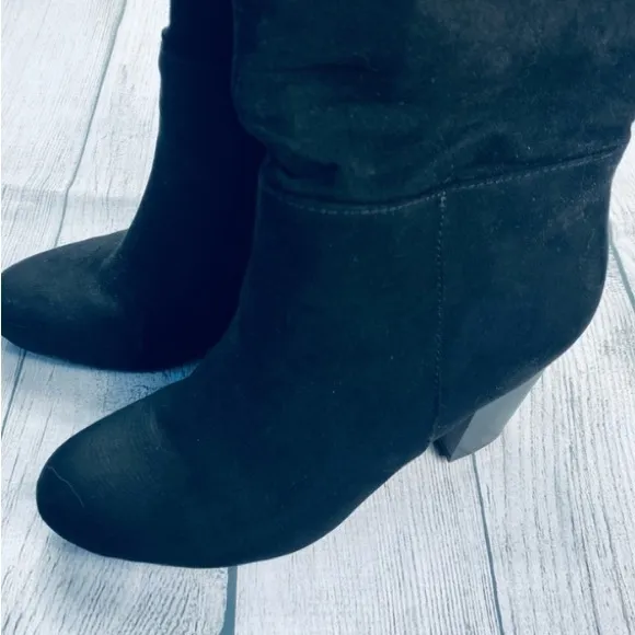 Seychelles black suede heeled slouchy almond toe boots size 9