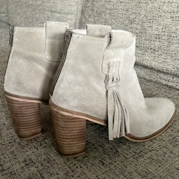 Seychelles Taupe Suede Boots Size 9