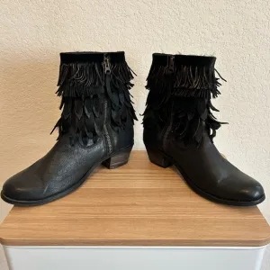 Sheridan Mia Black Leather Boots with Leaf Fringe 10