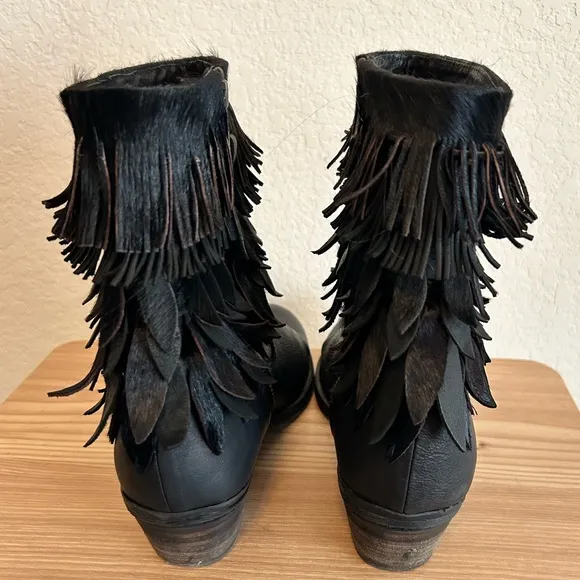 Sheridan Mia Black Leather Boots with Leaf Fringe 10