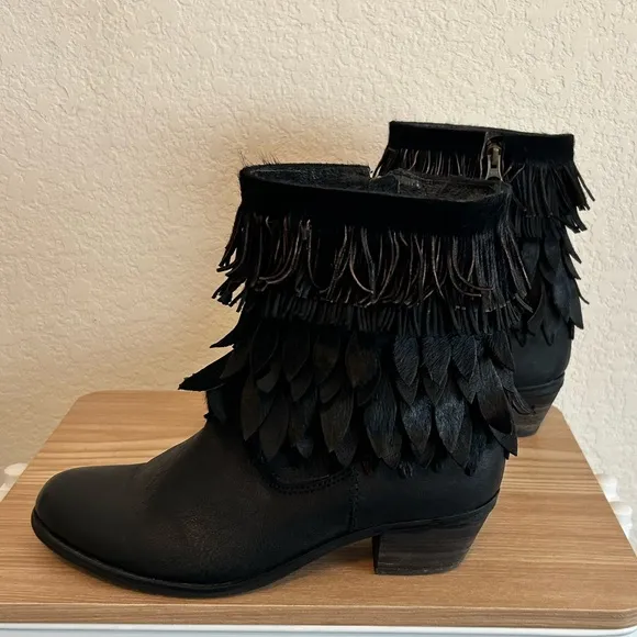 Sheridan Mia Black Leather Boots with Leaf Fringe 10