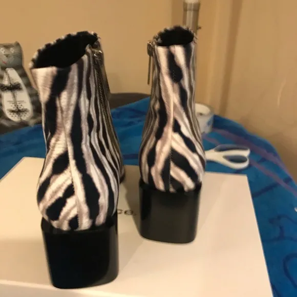 Sigerson Morrison boots !!!FIRM