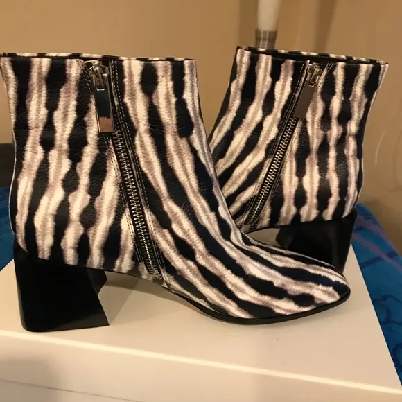 Sigerson Morrison boots !!!FIRM