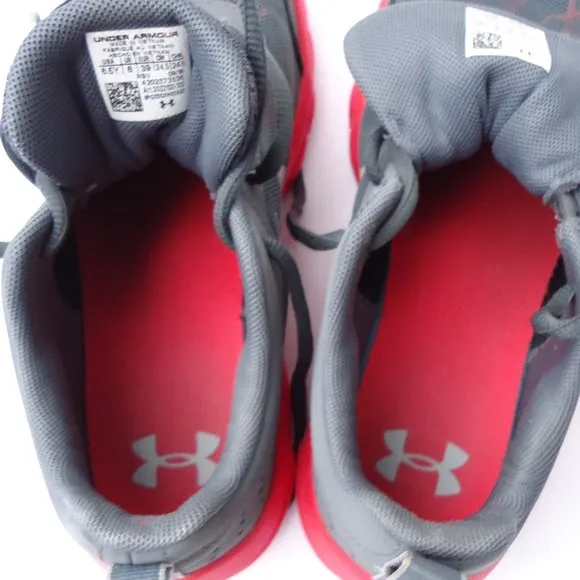 SIZE 6.5 Y. UNDER ARMOUR kid's running sneakers shoes.