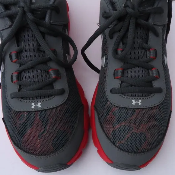 SIZE 6.5 Y. UNDER ARMOUR kid's running sneakers shoes.