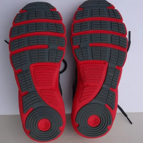 SIZE 6.5 Y. UNDER ARMOUR kid's running sneakers shoes.