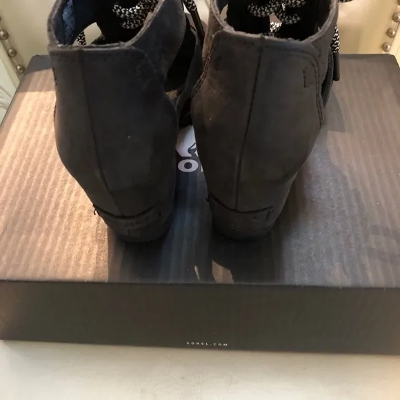 Size 8 Sorel Joanie Lace-up Wedge Sandals