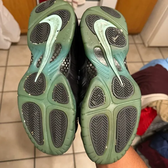 Size 9 - Nike Air Foamposite Pro Aqua