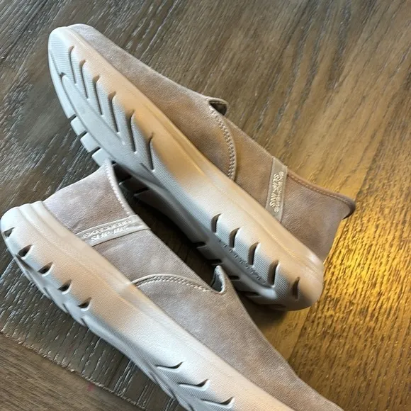 Skechers Slip-ins: On-the-GO Flex -taupe hands free  vegan leather shoes 8