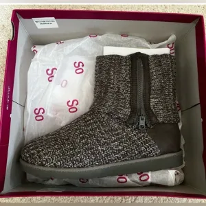 SO gray and black knit design ankle boots. New with tags in box. Size 8.5