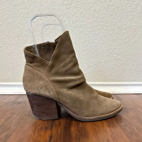 SOCIETY AMUSE x MATISSE Apron Ankle Boots Brown Suede Heeled