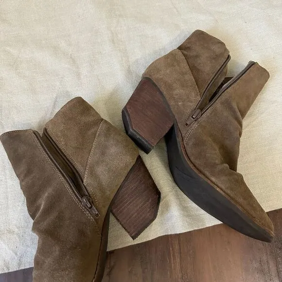 SOCIETY AMUSE x MATISSE Apron Ankle Boots Brown Suede Heeled