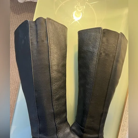 Sofft Black leather boots