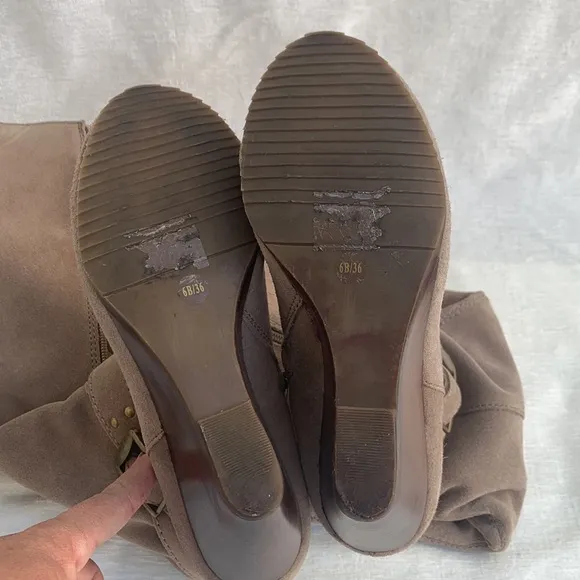 Sole Society Valentina Taupe Wedge Suede Boots