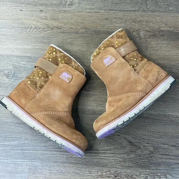 Sorel Big Kids Rylee Suede Brown Boots with Gold Stars, size Big Kid 4