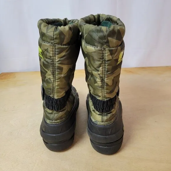 Sorel Green Flurry Print Boots - See Description