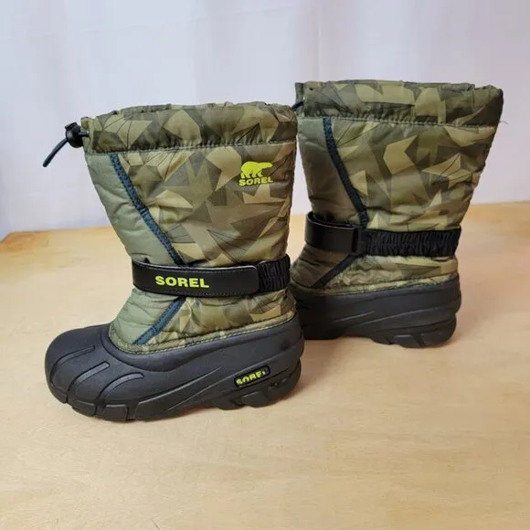 Sorel Green Flurry Print Boots - See Description
