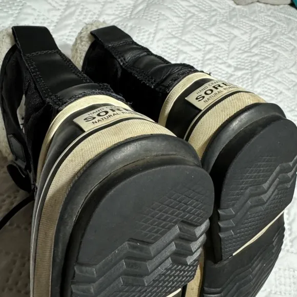 Sorel Insulated Winter Snow Boots Faux Fur Liners Footwear Woman Lady Size 6