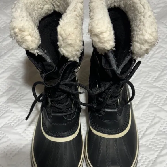 Sorel Insulated Winter Snow Boots Faux Fur Liners Footwear Woman Lady Size 6