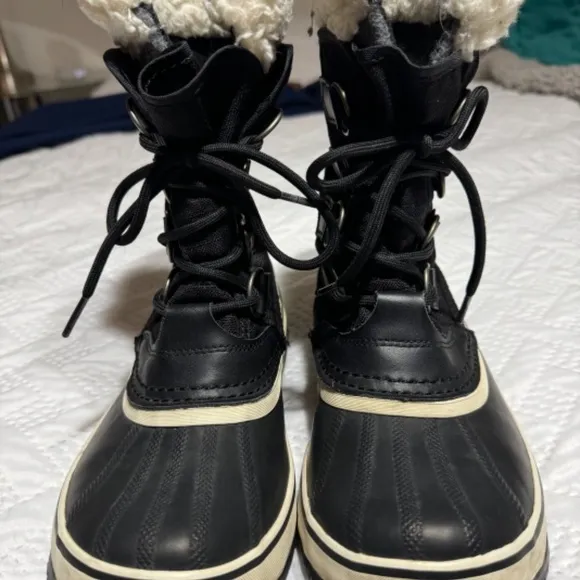 Sorel Insulated Winter Snow Boots Faux Fur Liners Footwear Woman Lady Size 6