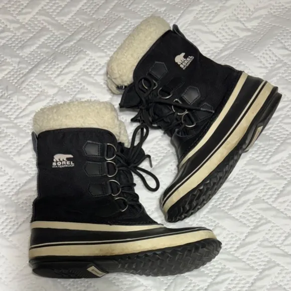 Sorel Insulated Winter Snow Boots Faux Fur Liners Footwear Woman Lady Size 6