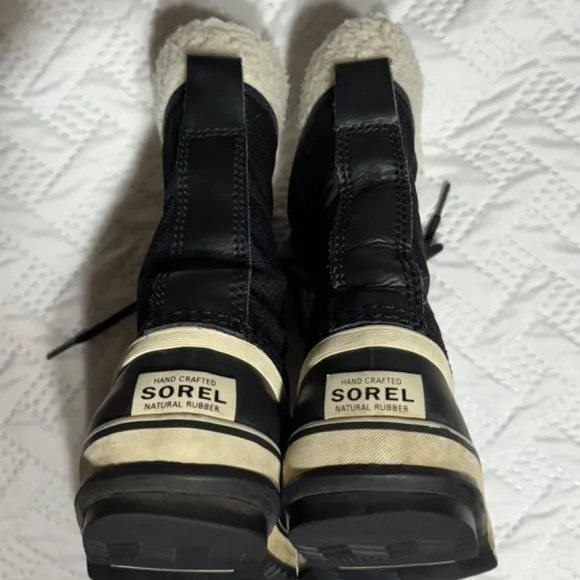 Sorel Insulated Winter Snow Boots Faux Fur Liners Footwear Woman Lady Size 6