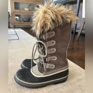 Sorel Joan Of Arctic Gray Suede Boots 7.5