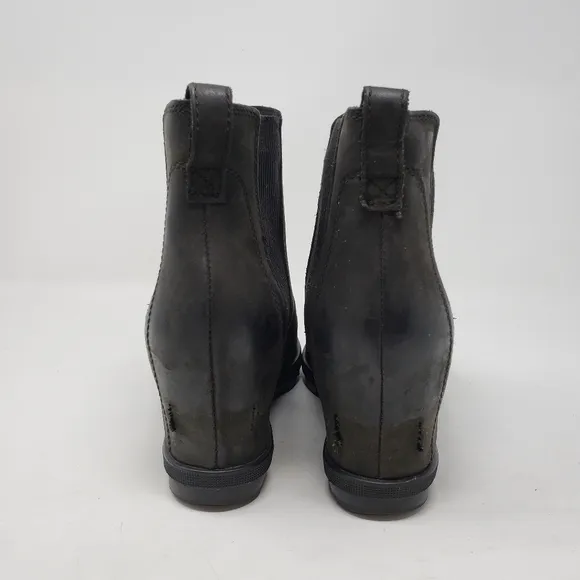 Sorel Joan of Arctic Wedge II Chelsea boots