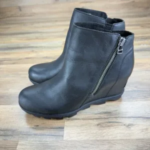 Sorel Size 9.5 Joan of Arctic Wedge II Zip Black Leather Boots Women's