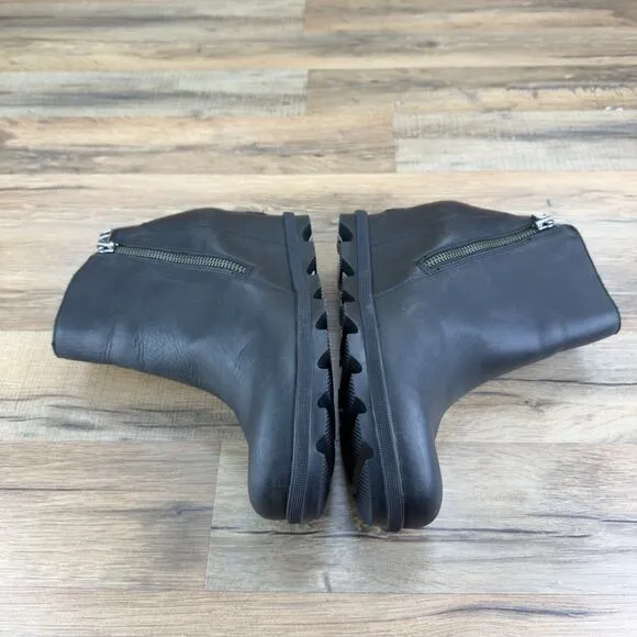 Sorel Size 9.5 Joan of Arctic Wedge II Zip Black Leather Boots Women's