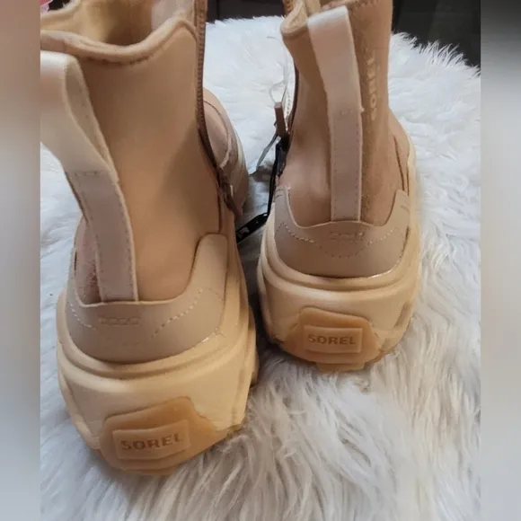 Sorel Tan Chunky Sole Ankle Boots