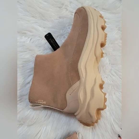 Sorel Tan Chunky Sole Ankle Boots