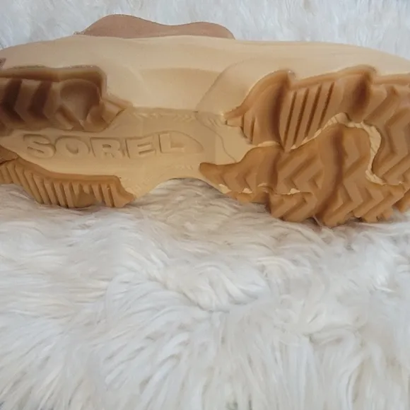 Sorel Tan Chunky Sole Ankle Boots