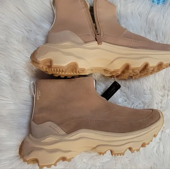 Sorel Tan Chunky Sole Ankle Boots