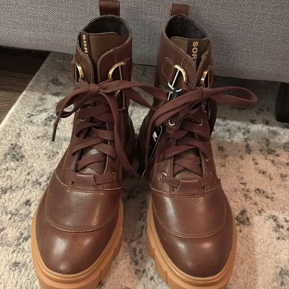 Sorel Women's Brown Leather Boots size 9.5 New!
