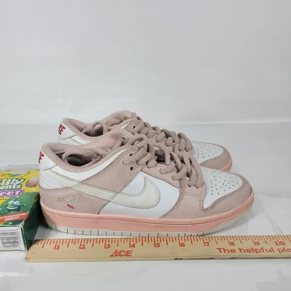 Staple x Nike SB Dunk Low “Pink Pigeon” Womens Size 5.5
